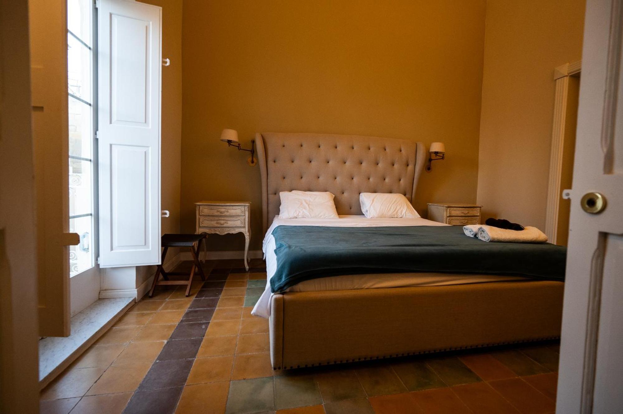 Grand Arcanum Apartment 2 - Comfortable And Elegant Сенглея Экстерьер фото